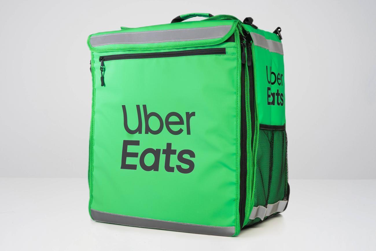 Sac Uber Eats ou Deliveroo pour livreur : lequel choisir ?